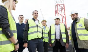 Mitsotakis unveils new hospital in Komotini as “crown jewel” of Greek healthcare