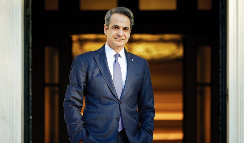 Mitsotakis prepares diplomatic and economic marathon: Istanbul and London trips ahead