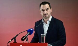 New Left splits over Tsipras as Charitsis faces resignation calls