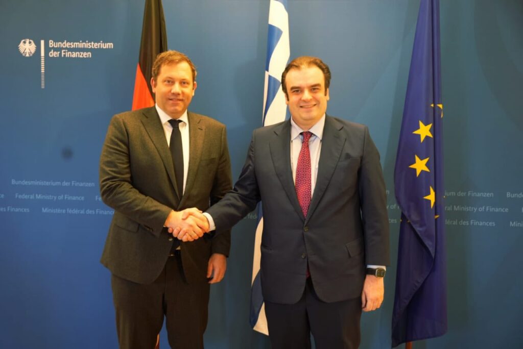 Pierrakakis meets German vice chancellor on bilateral ties