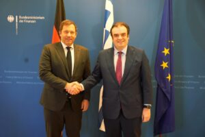Pierrakakis meets German vice chancellor on bilateral ties