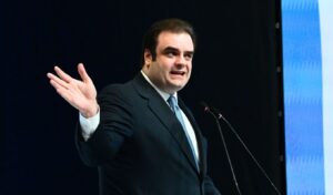 Pierrakakis announces new housing support measures and tax cuts