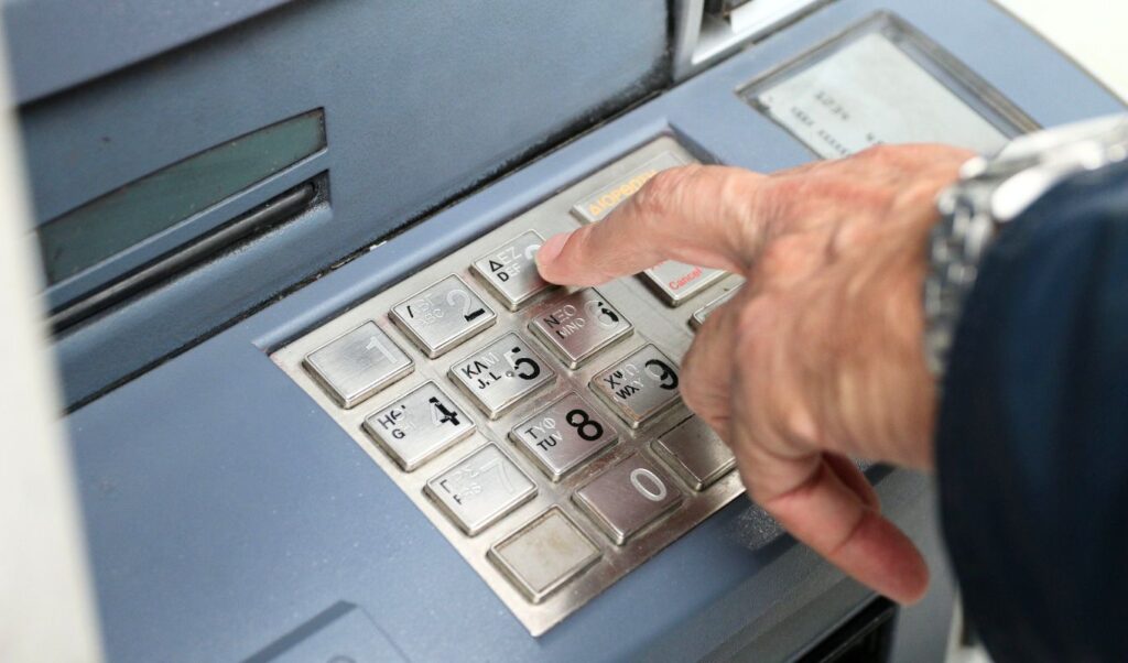 Greece welfare card lottery: 8,500 beneficiaries to win €1,000 each