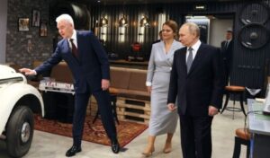 Putin places 24 relatives and lovers in top government positions