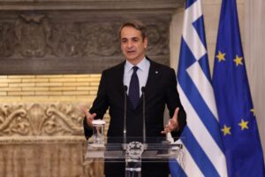 Mitsotakis: Historic collective bargaining deal brings job security and higher wages