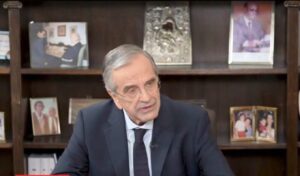 Antonis Samaras on new party: “I’m weighing the situation”