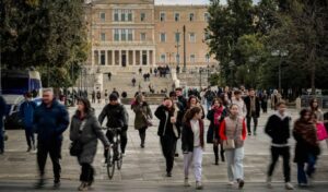 Greece pays €250 pension benefits today, rent allowance Friday