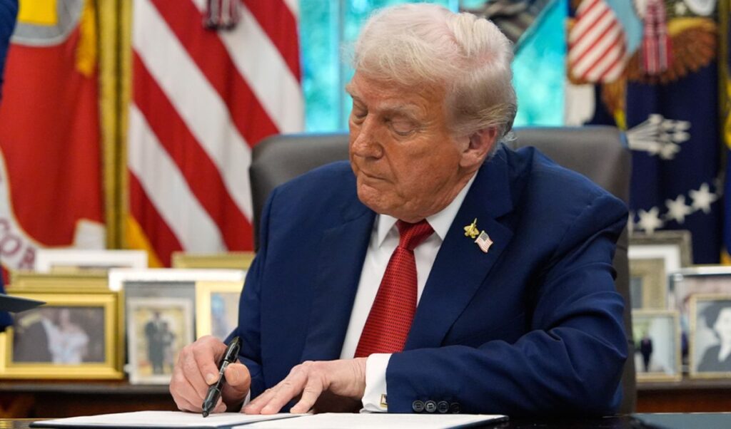 Swiss diplomatic scandal: Rolex and gold bar gifts to Trump