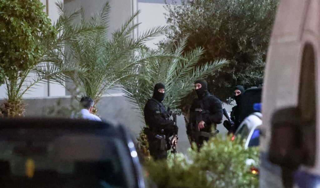 Crete village schools reopen after deadly clash with psychologists