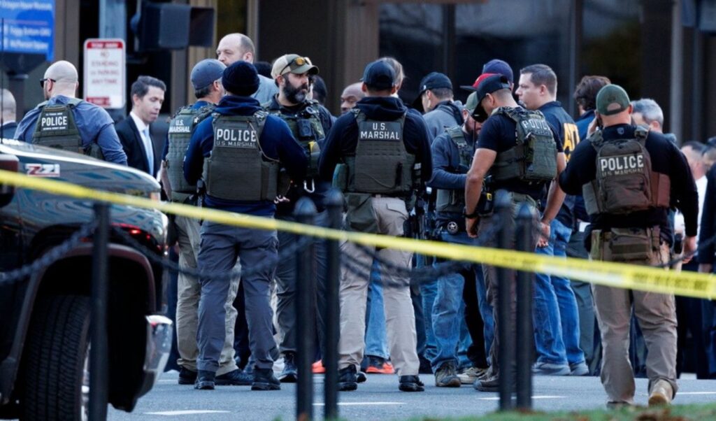 Afghan national attacks National Guard members near White House