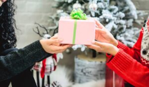 Christmas gift ideas for parents, kids, friends and coworkers