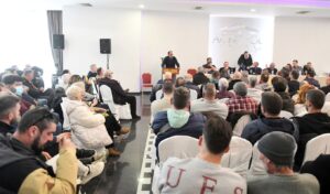 Greek farmers refuse to back down: Blockades continue through holidays