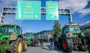 Farmers escalate nationwide protests with roadblocks across Greece