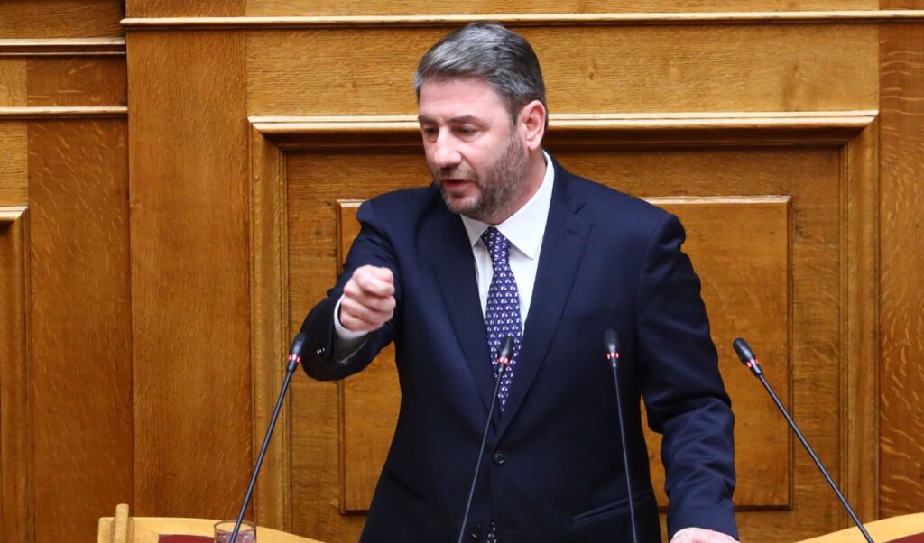 Androulakis’ checkmate move: Opens dialogue on ministerial responsibility law to become regulator in the “democratic arc”