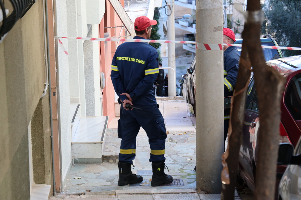 gkizi-andras-maxairose-sizigo-tou-autoktonise-seimioma-martyries-gitonon__12_