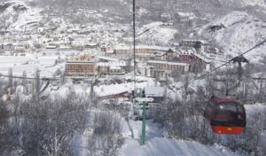 Spain tragedy: Three dead in avalanche at major ski resort