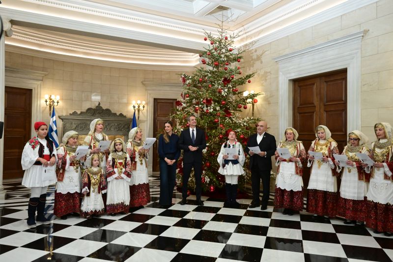 kalanta-protoxronias-se-mitsotaki__3_