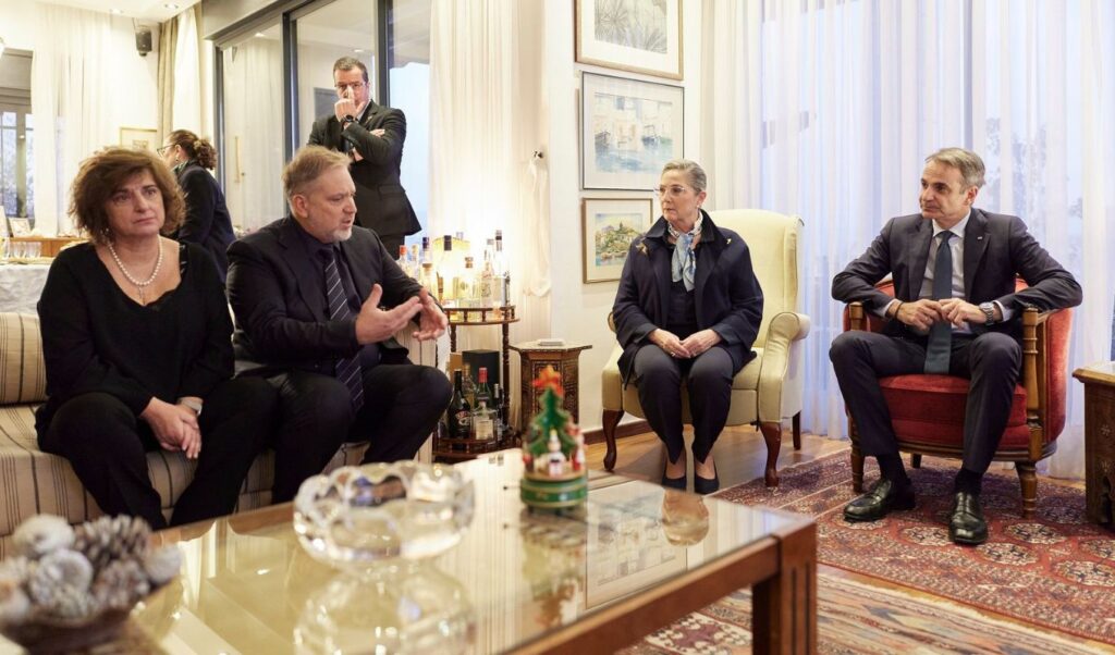 Mitsotakis visits family of murdered Greek student in Israel