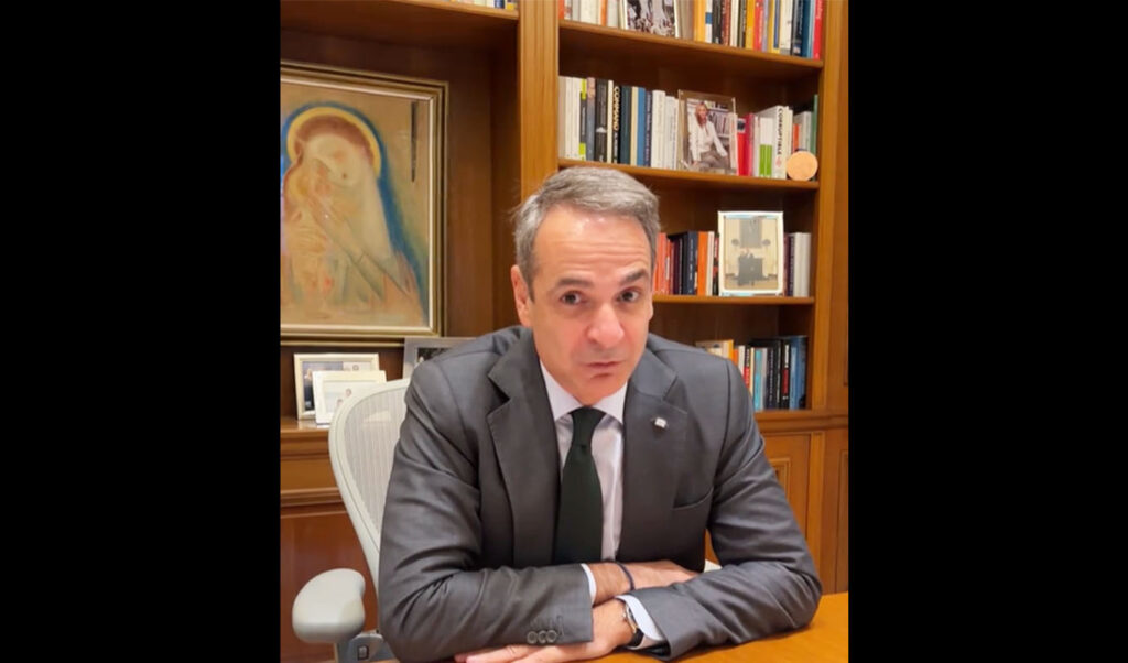 Mitsotakis TikTok video on pension cuts abolition: End of “I get a raise but don’t see it”