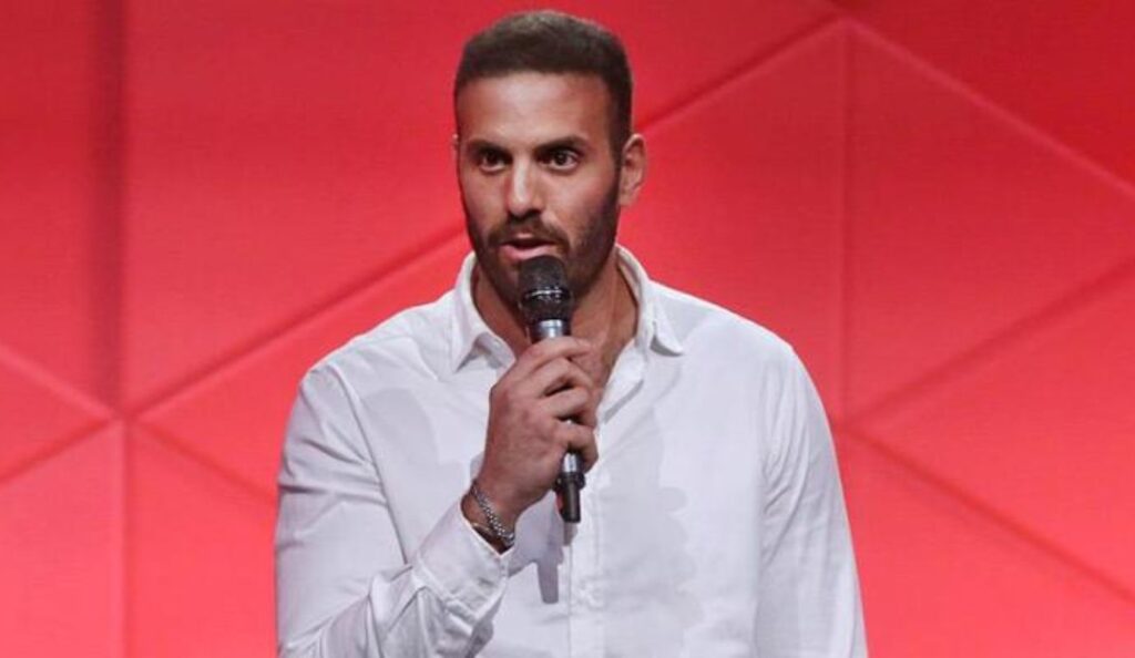 Nikos Pappas: MEP violently attacks journalist in Strasbourg