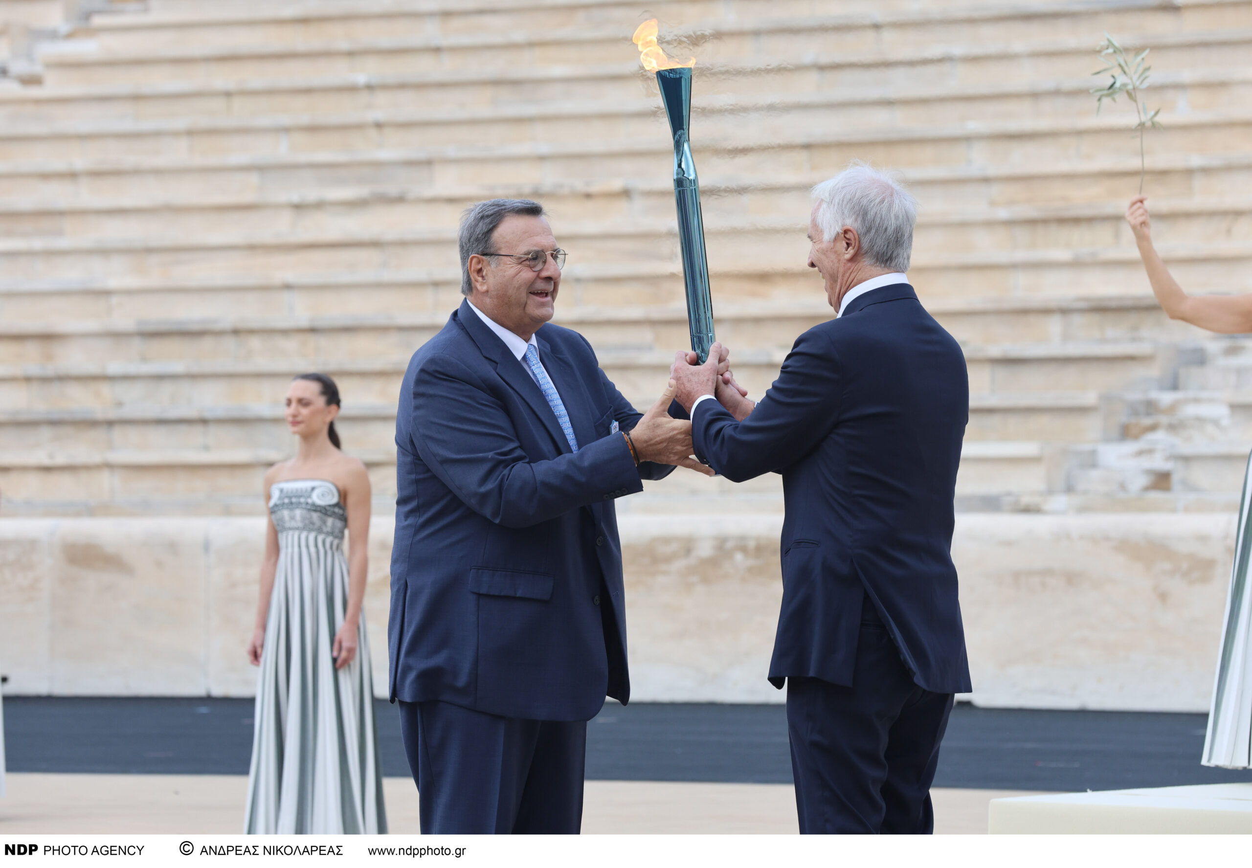 paradosi-olybiakis-flogas-2