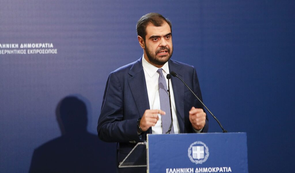 Marinakis slams Androulakis over “godfather” connections scandal