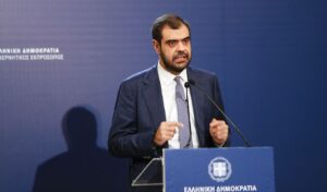 Marinakis slams Androulakis over “godfather” connections scandal
