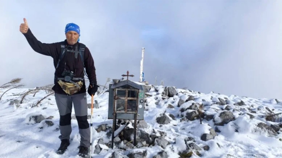 Four mountaineers found embraced under deadly avalanche in Greece