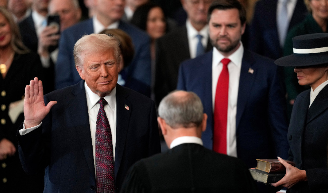 trump_orkomosia_eikona_me_antiproedro