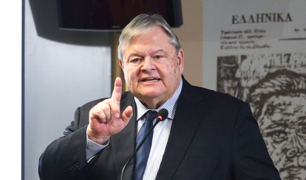 Venizelos: “I’m not a team with Karamanlis and Samaras”
