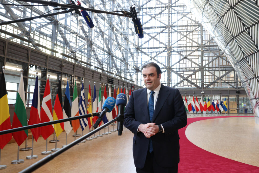 Pierrakakis chairs first Eurogroup meeting: “We must defend territorial sovereignty and international law”