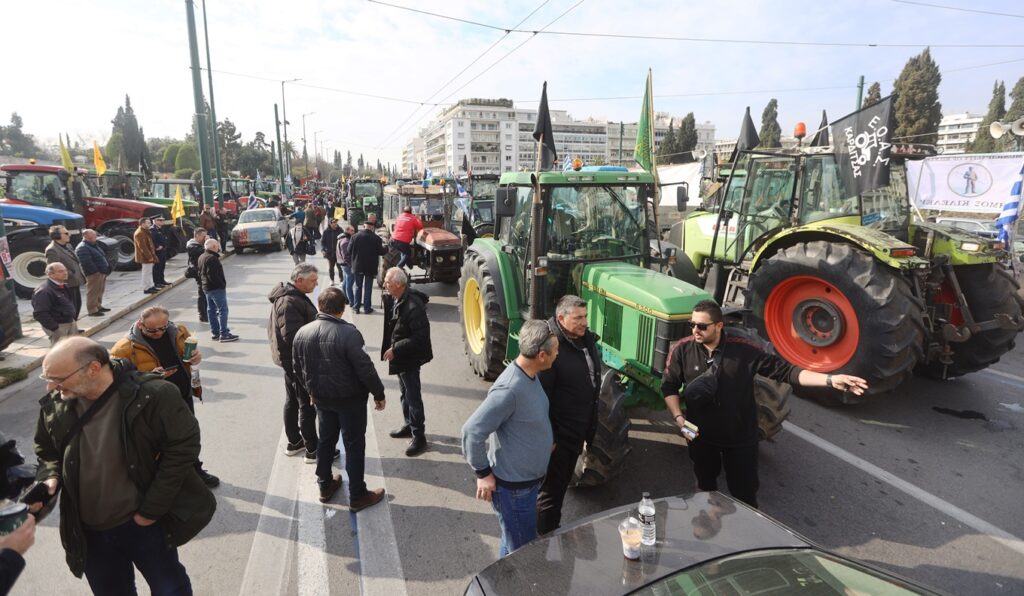 Greek farmers escalate protests with Athens rally during PM meeting