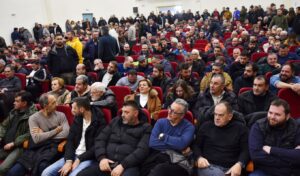 Greek farmers hold nationwide meeting ahead of Mitsotakis talks