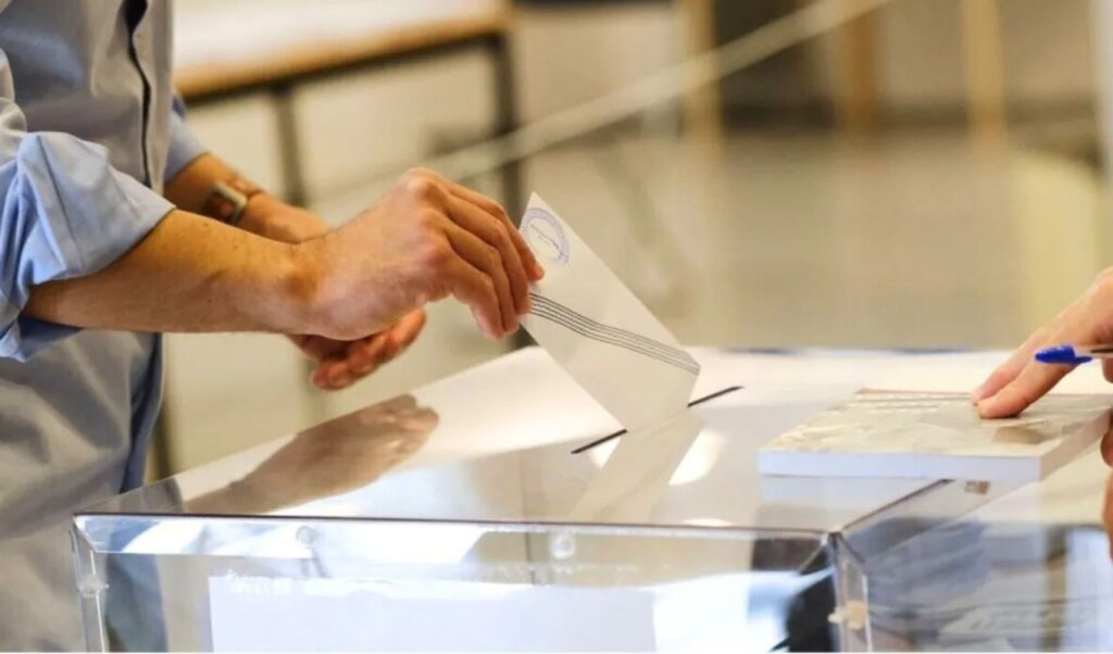 Undecided voters pose biggest challenge for parties amid fluid politics