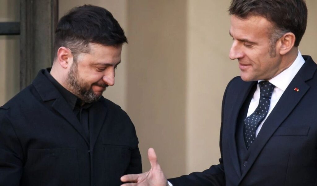 Macron, Starmer and Zelensky Sign Security Guarantees Deal for Ukraine – France and UK to Deploy Troops After Ceasefire