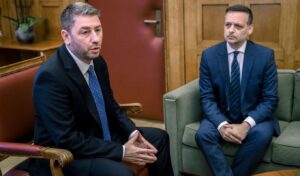 Doukas launches harsh attack on Androulakis: Our strategy has failed