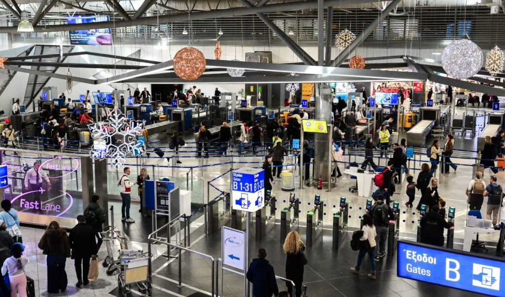 Air traffic controllers slam contradictory government statements