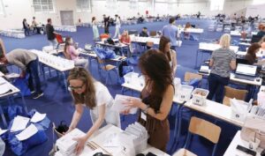 Mail-in voting and diaspora constituency: What changes for Greeks abroad