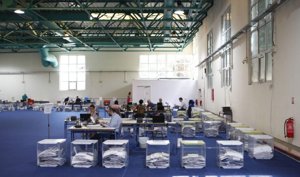 Elections: Triple plan for overseas Greeks postal vote unveiled