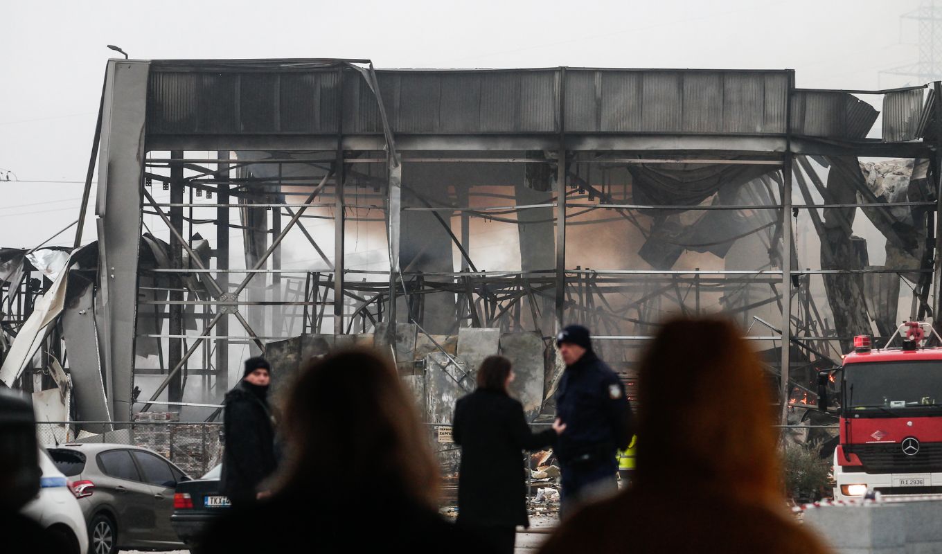 fotia-se-ergostasio-tis-violada-sta-trikala-pos-sothikan-zoes-hari-stin-kopi-tis-pitas-tha-vriskodan-30-ergazomenoi-mesa-video__9_