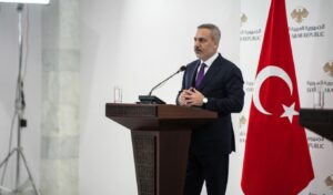 Turkish FM attacks Greek PM over Netanyahu photos amid Gaza crisis