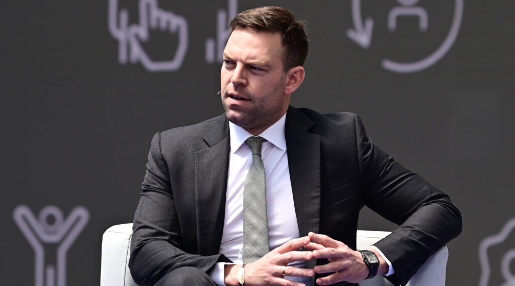 Kasselakis seeks backdoor entry to Parliament amid mass defections