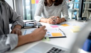 Who will earn up to two extra salaries in 2026: Complete guide