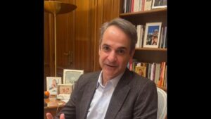 Mitsotakis on TikTok: 308,000 “ghost students” removed from Greek universities