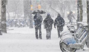 Severe winter storm hits US: At least 7 dead and 860,000 homes without power