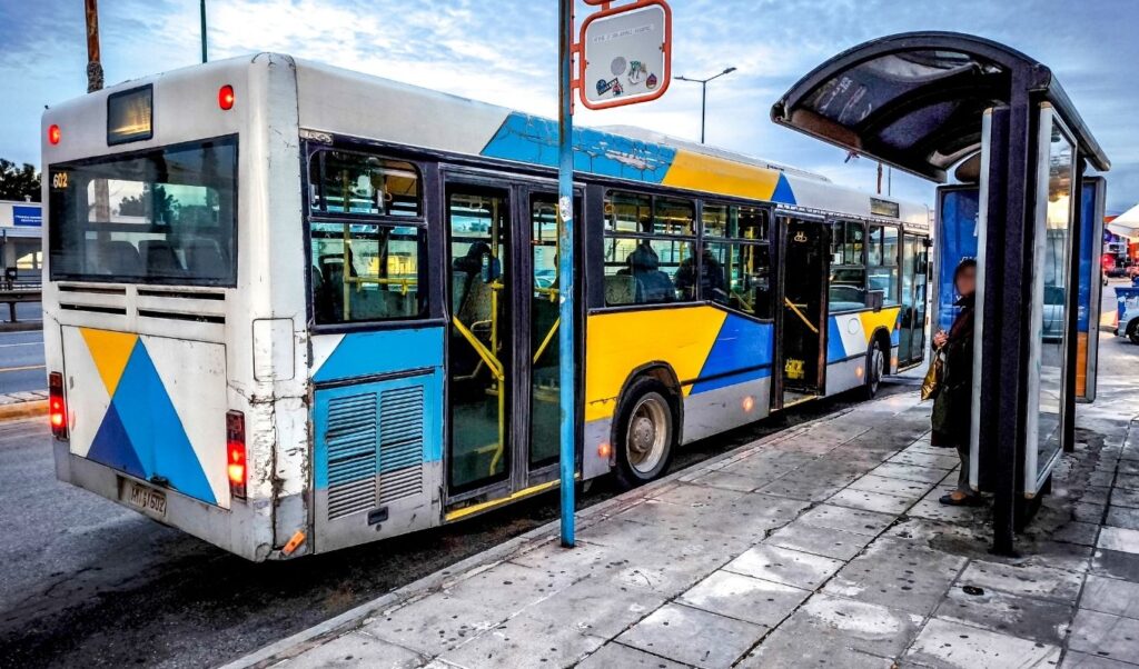 Shock in Athens: 15-year-old reports sexual harassment on bus