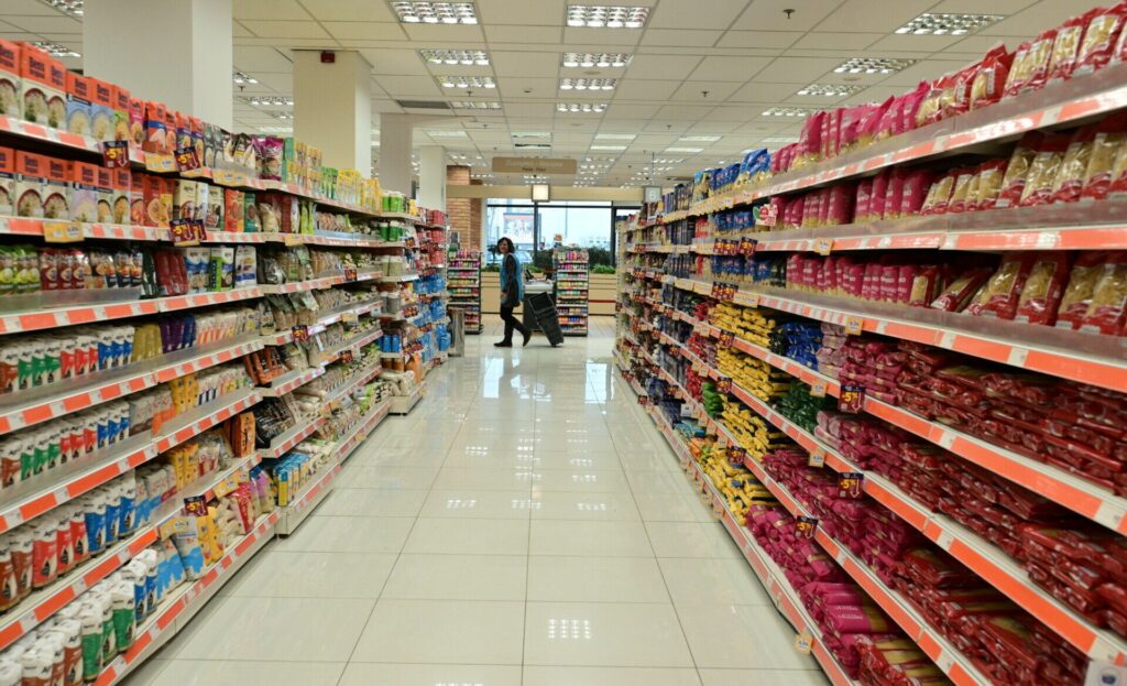 Turkish citizens flock to Greece for cheaper shopping as inflation bites