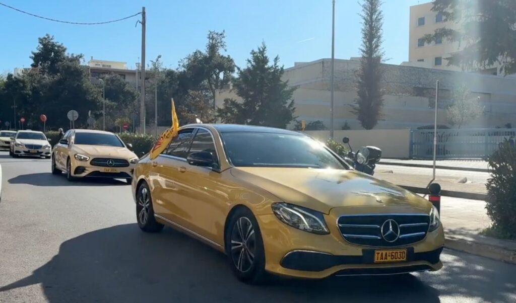 Taxi strike continues Thursday with protest march to Prime Minister’s office