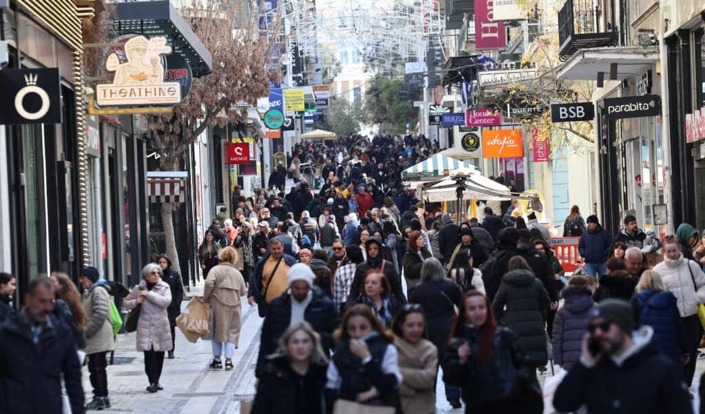 “Sales are the last hope for liquidating inventory” – Athens Commercial Association president tells Parapolitika 90.1