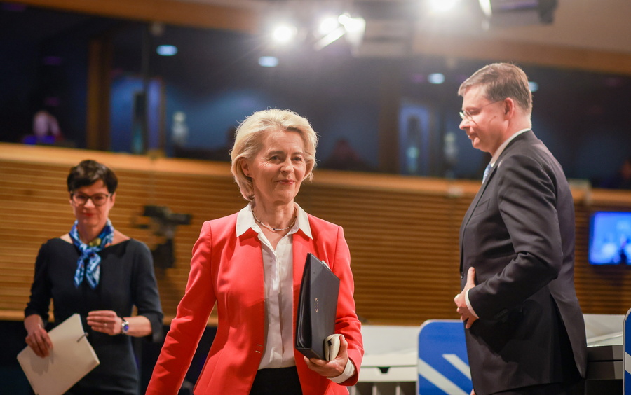 von-der-leyen-oukrania2